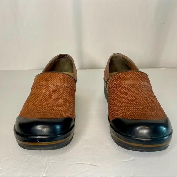 Dansko Brown Comfy Suede Clogs, Women's‎ Size 7.5 #004 - Picture 1 of 10